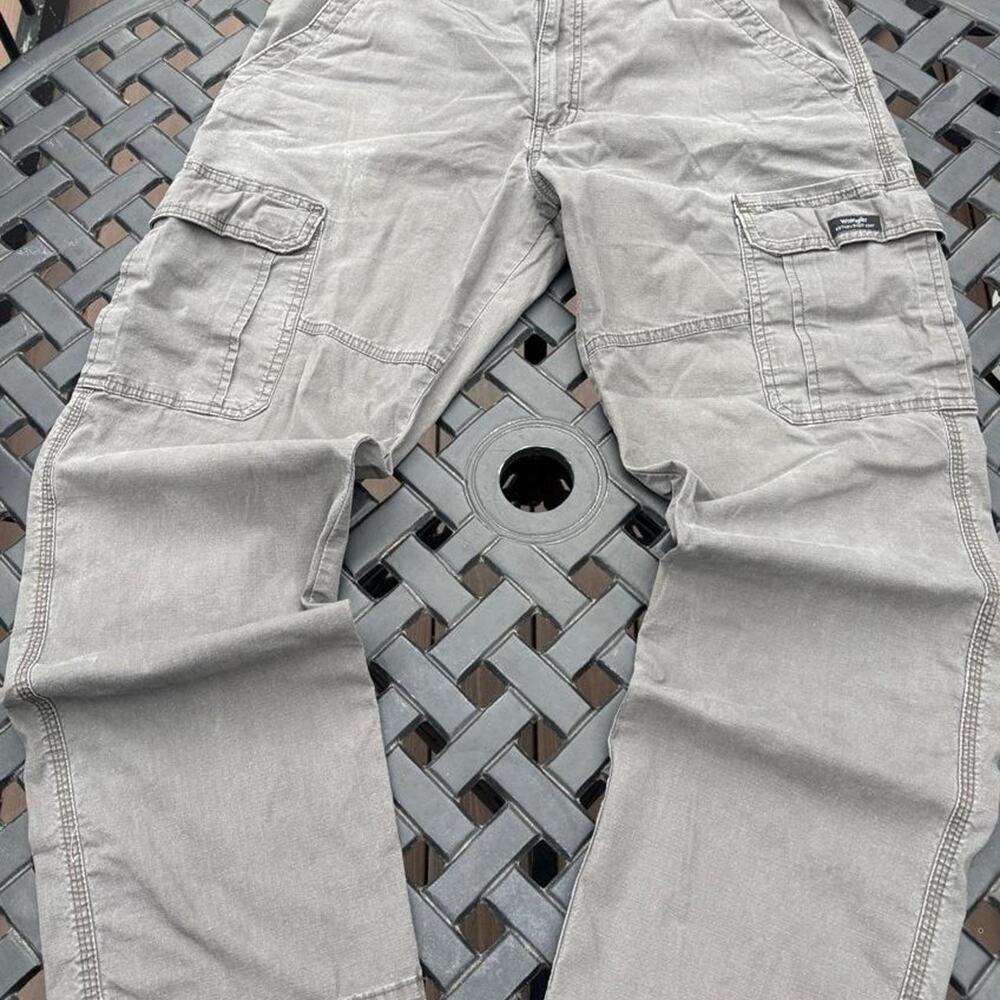 Wrangler gray cargo pants size